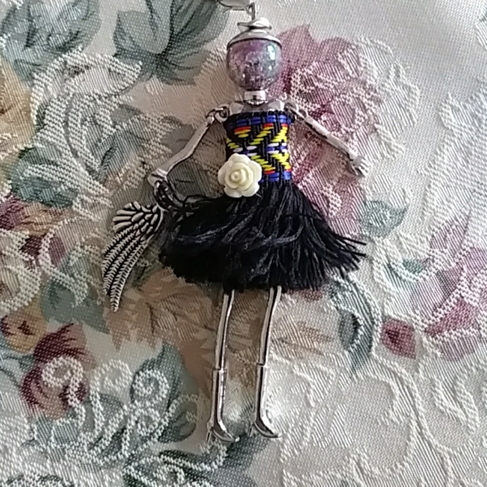 Necklace - Picture 5 of 6